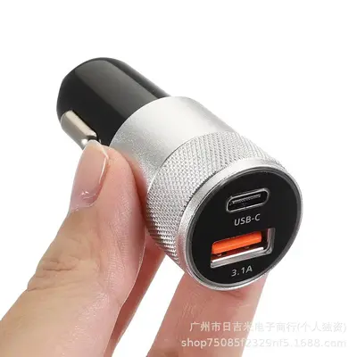 3.1A USB+PD küçük çelik top araba şarj cihazı alüminyum alaşımlı USB-C+USB araç cep telefonu şarj cihazı üreticisi hızlı şarj