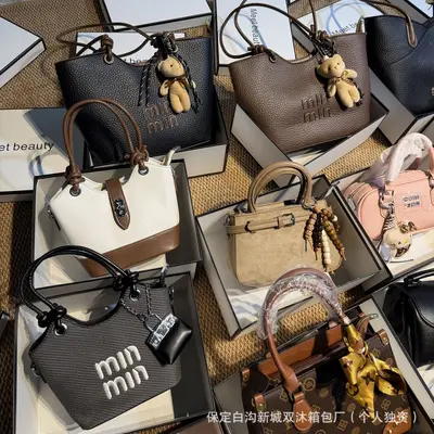 Dış Ticaret Yeni Model Karışık Toptan Kadın Çantaları Orijinal Ambalaj Karma Stil Kadın Çanta Tek Omuz Çapraz Askılı El Çantası Moda Evrensel Ünlü Çanta