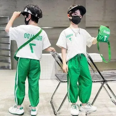 Kız ve Erkek Çocuk Yazlık Kısa Kollu Takım, Dokuz Noktalı Pantolonlu 2'li Set