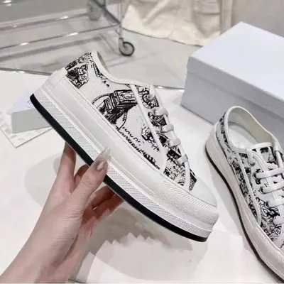 Women's Embroidered Canvas Lace-Up Shoes, Thick Sole, Hidden Heel