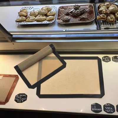 Spot Amazon combination set, two large and one small silicone oven mats, high-temperature resistant baking mats, non-stick silicone baking mats