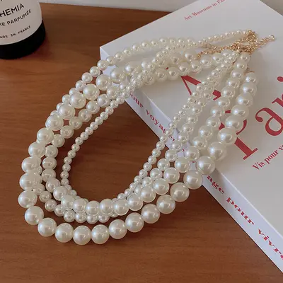 Retro French pearl necklace for women with beaded clavicle chain