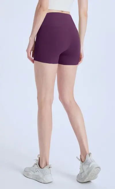 Women's High-Waist Three-Quarter Yoga Shorts for Running and Fitness - 10