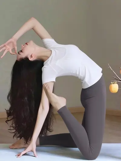 Kadın yoga seti, kısa kollu, nefes alan, hızlı kuruyan pilates üstü - 9