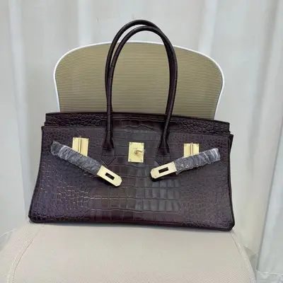 Crocodile Pattern Cowhide Shoulder Bag, Oversized - 7