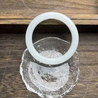 Antik-chinesisches Jade-Armband mit schwebendem grünem Eis - 9