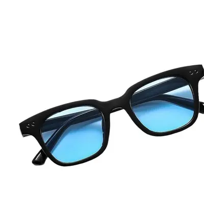 New Color Lens Fashion Sunglasses Unisex V Brand Square Small Frame Trendy Sunglasses UV Protection