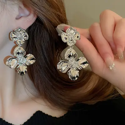 Gümüş iğne Avrupa ve Amerika sınır ötesi çiçek geometrik püskül küpeler moda metal tarzı küpeler hafif lüks üst düzey küpeler toptan - 11