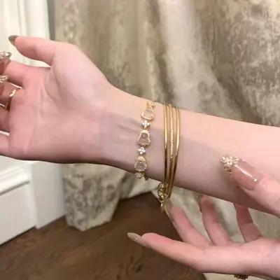 Gourd-inspired bracelet with crystal stones, lightweight luxury - 3