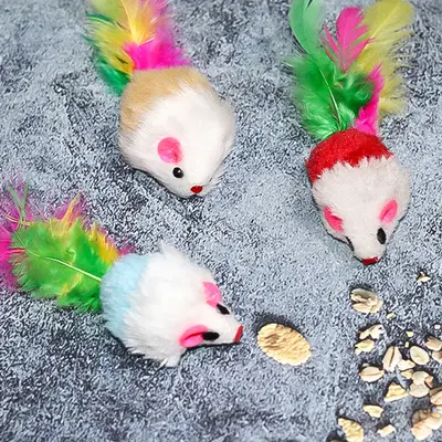 Squeaky Plush Mouse Cat Toy with Colorful Feathers - 3
