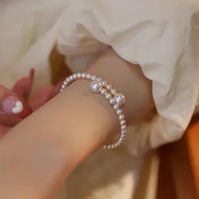 Kadınlar için Fransız retro inci bileklik, hafif lüks, sosyetik mizaç, üst düzey niş tasarım, basit ve çok yönlü moda bileklik