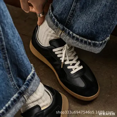 Men's Cowhide Training Shoes, Soft Sole, Non-Slip, Retro White Sneakers