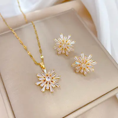 Full Zirconia Copper Earring and Necklace Set - 10