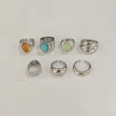Grenzüberschreitender europäischer und amerikanischer gestapelter Einsatzstil Edelsteinringset für Frauen, Vintage-Metall gehämmerte Muster offener breiter Fingerring Schmuck. - 9