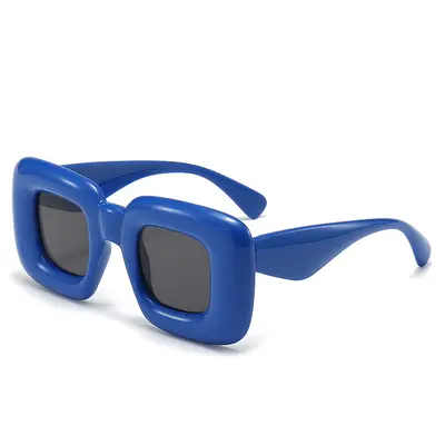 Quirky Thick-Frame Women's Sunglasses UV-Protection - 3
