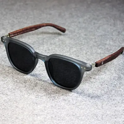 Classic Wood-Pattern Sunglasses for Men, Anti-UV Protection - 3