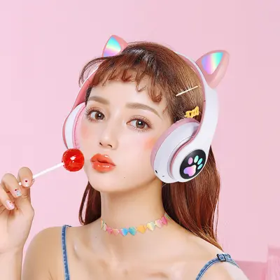 Cross-border On-Ear Bluetooth Headphones STN-28 Cat Ear Heavy Bass Flashing Wireless Sports Card Headphones
