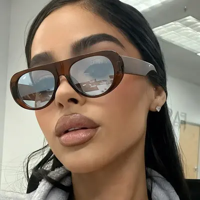 Oval Retro Sunglasses for Women, Large Frame, UV Protection - 4
