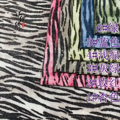 Zebra desenli bambu çubuklu kadife kumaş, pullu nakış