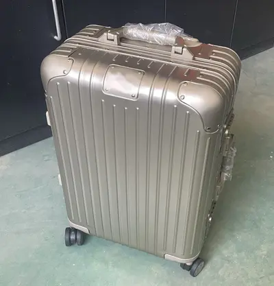 Tam Alüminyum Magnezyum Alaşımı 925 Klasik Hadde Çanta 21 İn Kabin Bagajı Metal Çanta Seyahat Bavulu 30 İn Bavul Etiketli - 9