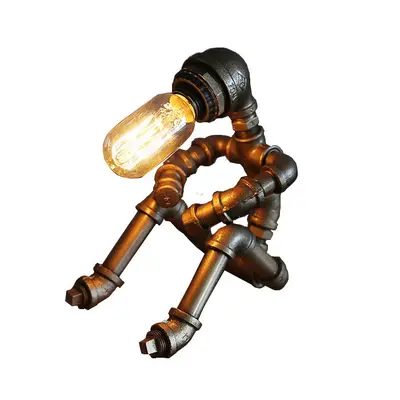 Retro su borusu punk robot masa lambası