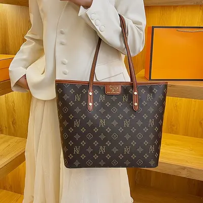 Tote Çanta Sonbahar Kış Kadın Moda Damalı 2026 Yeni Model Büyük Hacimli Tek Omuz Askılı Çapraz Askılı Kore Tarzı Baskılı İşe Gidiş Çantası