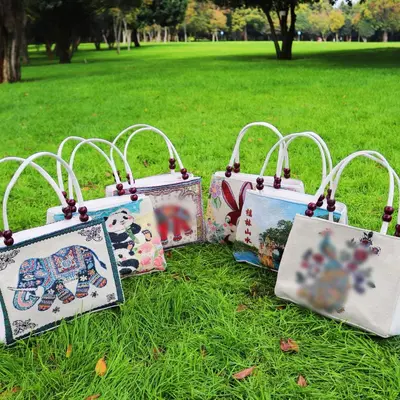 Yunnan Etnik Tarz Orta Boy Kanvas Çanta, Çift Taraflı Nakışlı, Tek Omuz Askılı