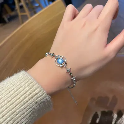 Kızlar ve en iyi arkadaşlar için benzersiz tasarımlı gezegen bilekliği, üst düzey nişlere erişilebilir lüks el takıları, Kore basit yeni aksesuarları