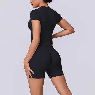 Seamless Solid Color Breathable Women's Short-Sleeve Shorts Set - 10
