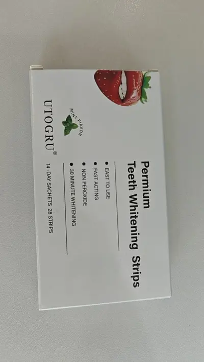 现货TK英国干贴草莓味牙贴TeethWhiteningStrips跨境专供源头工厂