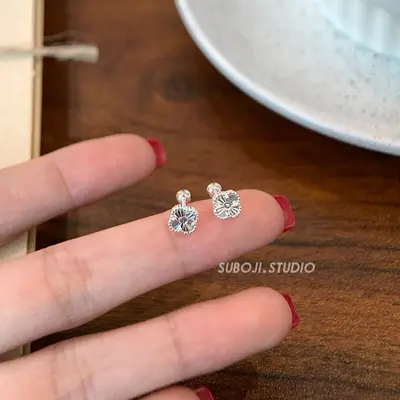S999 silver four-leaf clover screw-back earrings