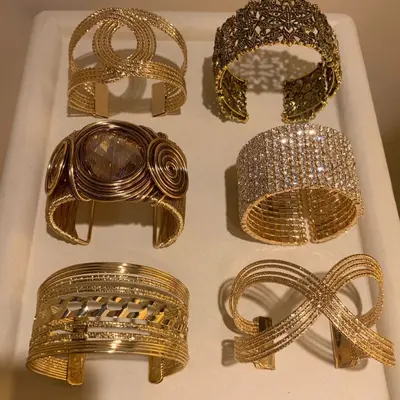 Goldenes Luxus-Armband, breites Bohemian-Design