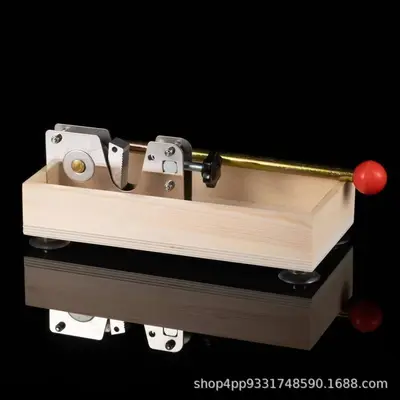 Nutcracker for Walnuts and Macadamia Nuts - 9