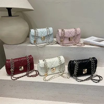 Damen-Achseltasche mit Kette, einfarbig, Frühlingsmodell - 5