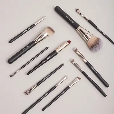 Complete Makeup Brush Set with Blush, Eyeshadow and Eyebrow Brushes