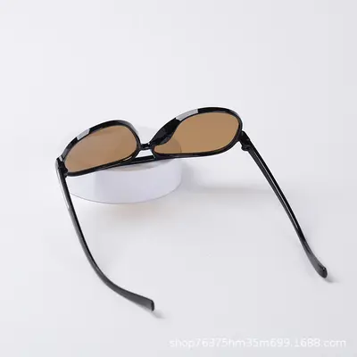 Unisex HD Glass Sunglasses - 4