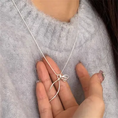 Daily versatile S925 silver aquamarine butterfly pendant for women, non-fading, niche, high-end, accessible luxury clavicle chain new - 11