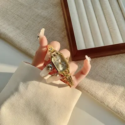 Goldene Quarzuhr für Damen Retro-Stil