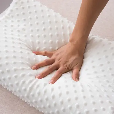Memory Foam Kissen mit langsamer Rückfederung