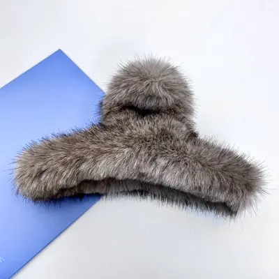 Oufile'in yeni Kore tarzı vizon saç tokası, kadınların saçları için başın arkasında, büyük peluş saç tokası, köpekbalığı tokası saç aksesuarı - 9