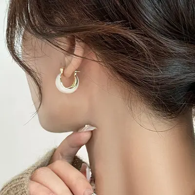 Minimalist Drip Glaze White Earrings for Women, 2026 Model