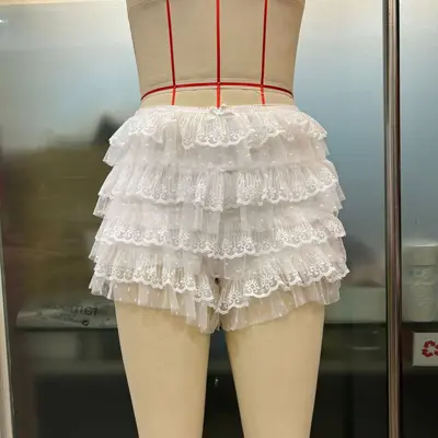 Lolita Tatlı Fırfırlı Düşük Bel Şort SU3658 - 8