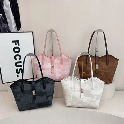 Minimalist Korean-Style Large Women's Tote Bag - 1