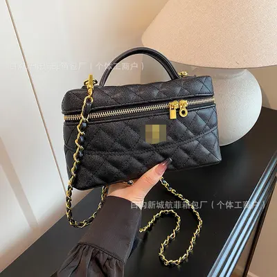 Damen-Schultertasche mit Rautensteppung 2025, Umhängetasche - 7