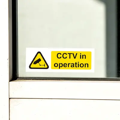 Uyarı etiketi, CCTV kamerası ve sigara yasağı