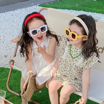 Kinder-Sonnenbrille mit eckigem Rahmen, verspieltes Design - 5