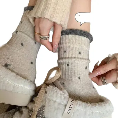 Damensocken mittellang, Wollmischung, mit Spitze und Punkten