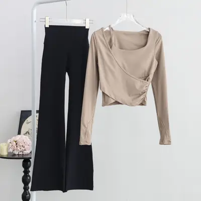 Damen Yoga-Set, schmal geschnittenes Langarmoberteil mit Brustpolster - 13