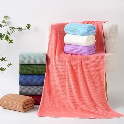Sınır ötesi plaj havlusu mercan polar büyük banyo havlusu havlu seti eğik dokunmuş ananas desenli sarılı havlu saf renk havlu toptan logo - 3
