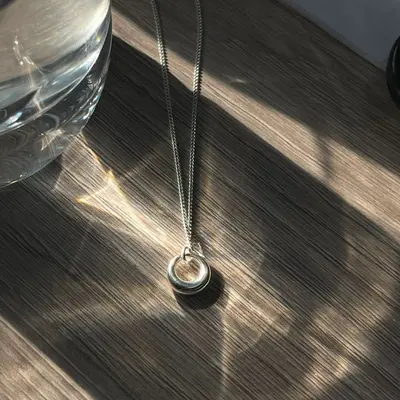 Geometrik daire kolye kadın, oyma tasarım, lüks - 4